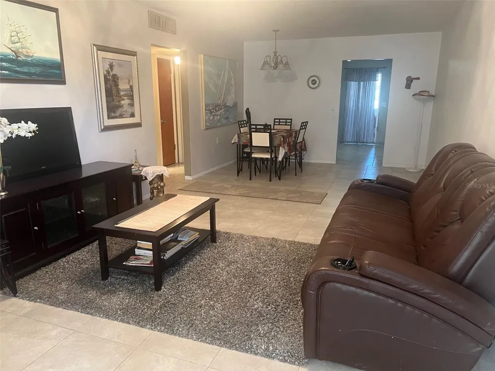 5155 9TH AVENUE #302 St Petersburg, FL 33710