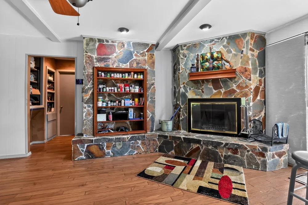 915 Oak Cliff Drive Grapevine, TX 76051
