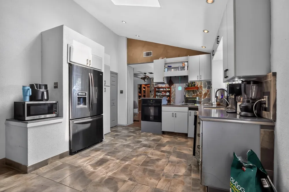 915 Oak Cliff Drive Grapevine, TX 76051