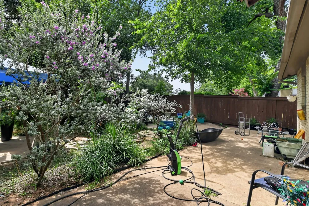 915 Oak Cliff Drive Grapevine, TX 76051