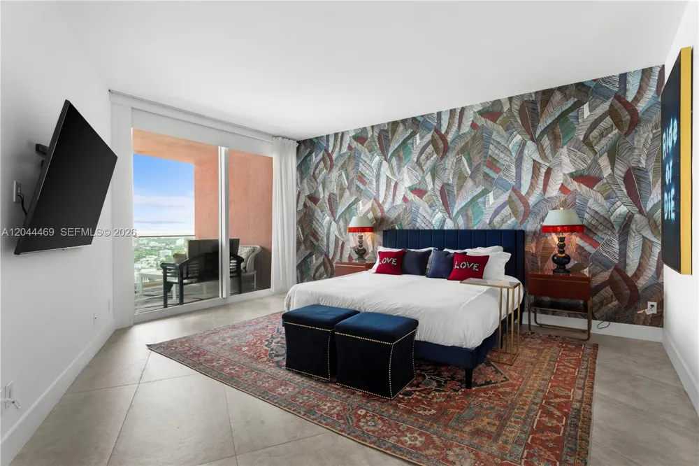 300 S Pointe Dr #3604 Miami Beach, FL 33139