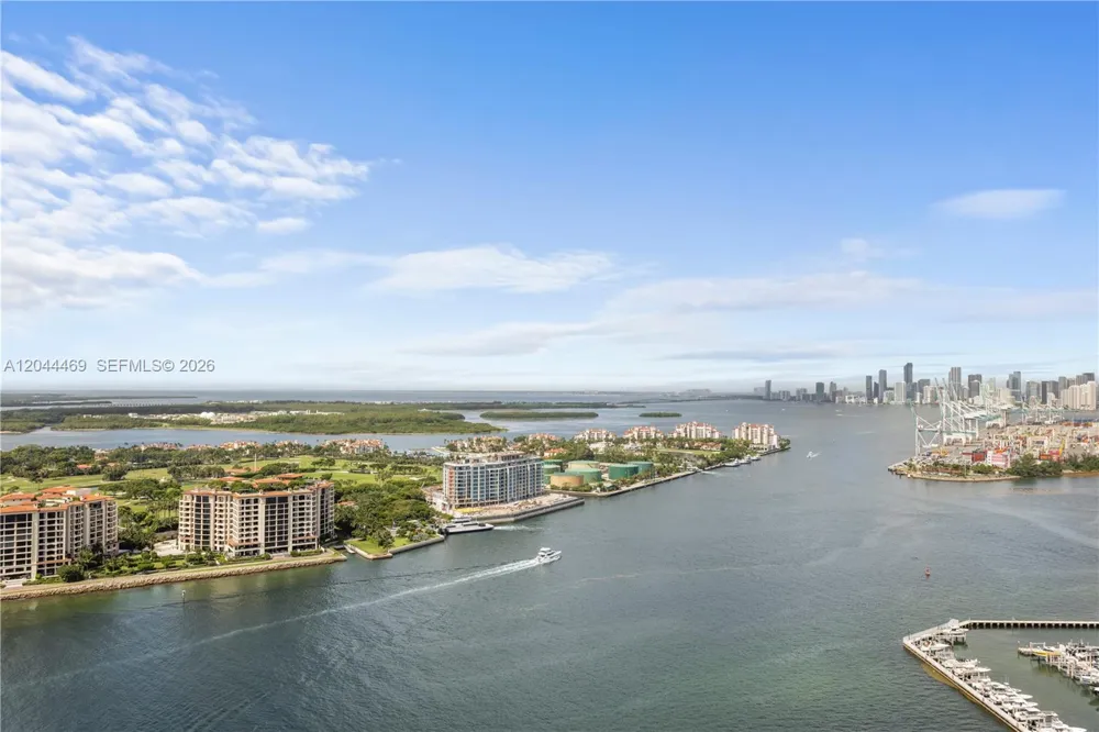 300 S Pointe Dr #3604 Miami Beach, FL 33139