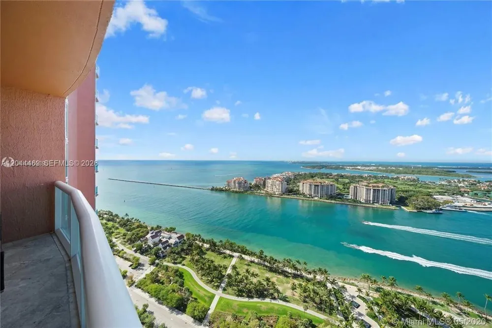 300 S Pointe Dr #3604 Miami Beach, FL 33139