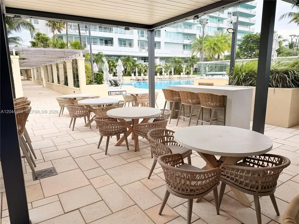 300 S Pointe Dr #3604 Miami Beach, FL 33139