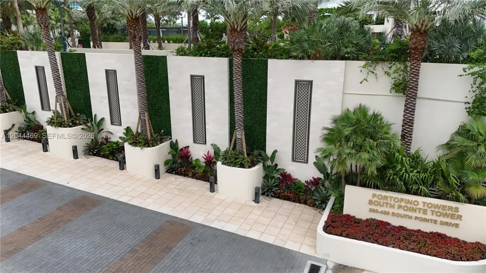 300 S Pointe Dr #3604 Miami Beach, FL 33139