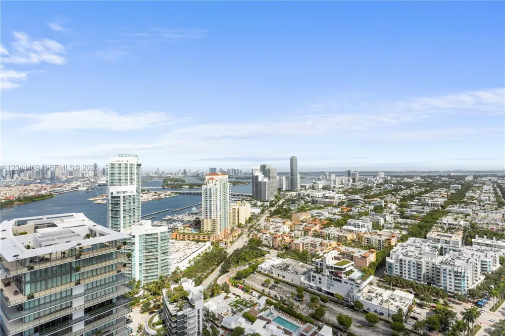 300 S Pointe Dr #3604 Miami Beach, FL 33139