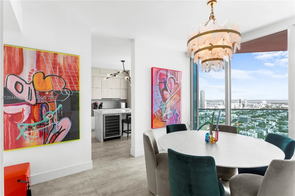 300 S Pointe Dr #3604 Miami Beach, FL 33139