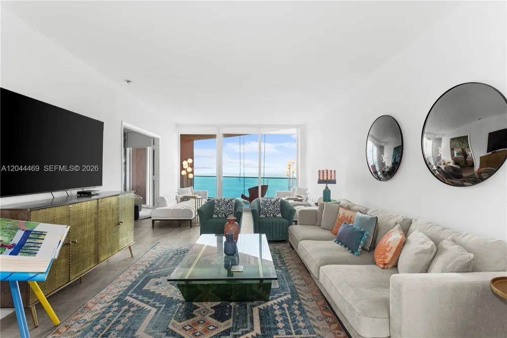 300 S Pointe Dr #3604 Miami Beach, FL 33139