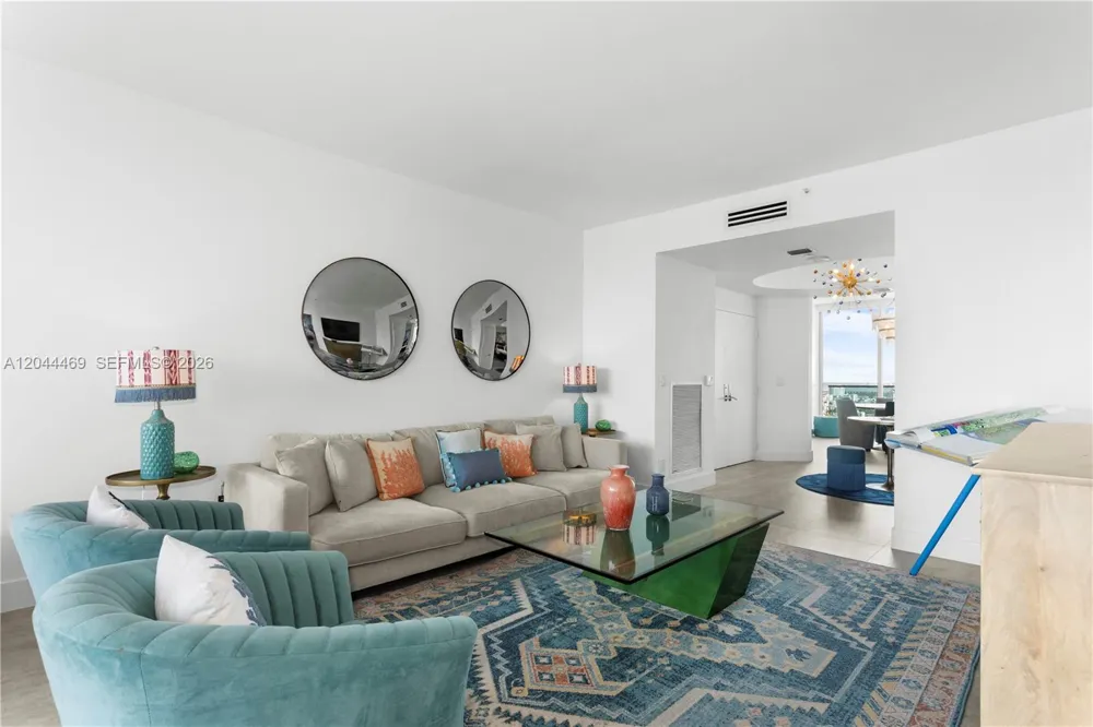 300 S Pointe Dr #3604 Miami Beach, FL 33139