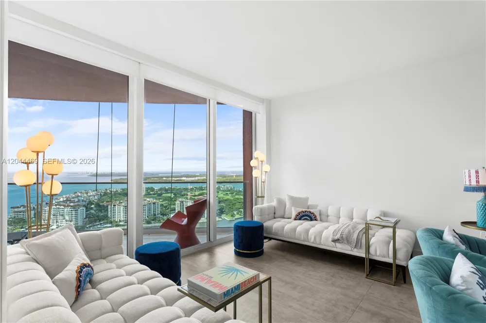 300 S Pointe Dr #3604 Miami Beach, FL 33139