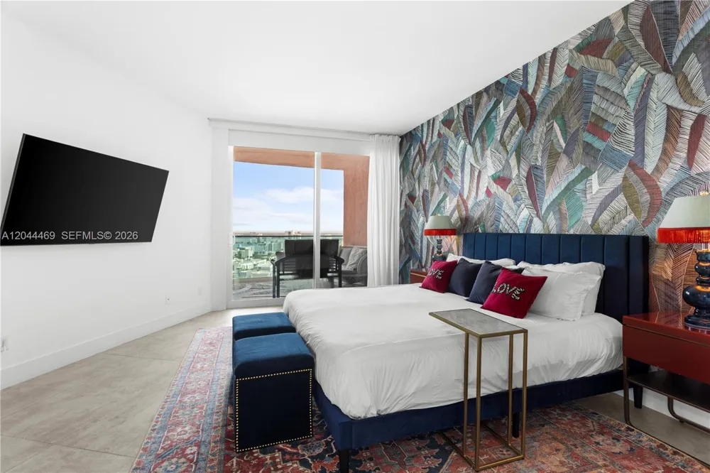 300 S Pointe Dr #3604 Miami Beach, FL 33139