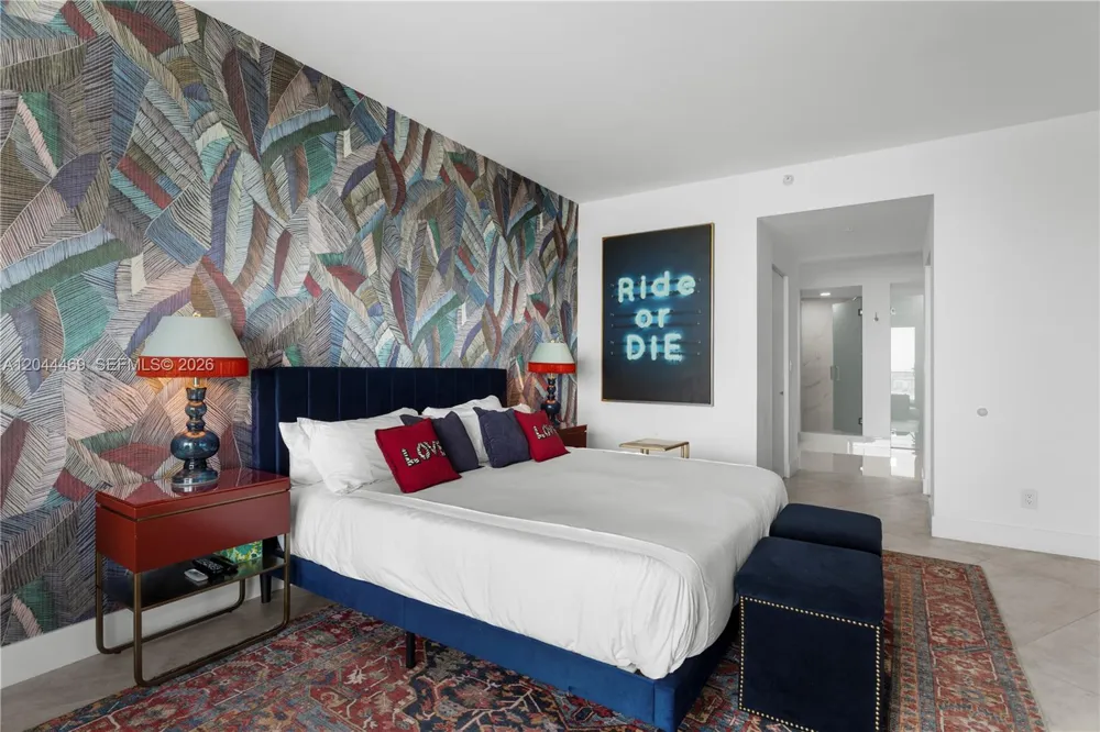 300 S Pointe Dr #3604 Miami Beach, FL 33139