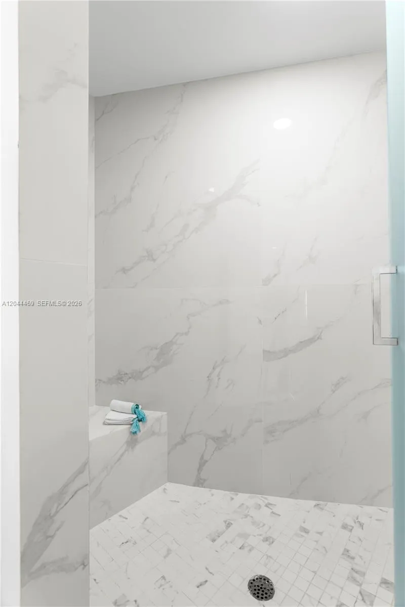 300 S Pointe Dr #3604 Miami Beach, FL 33139