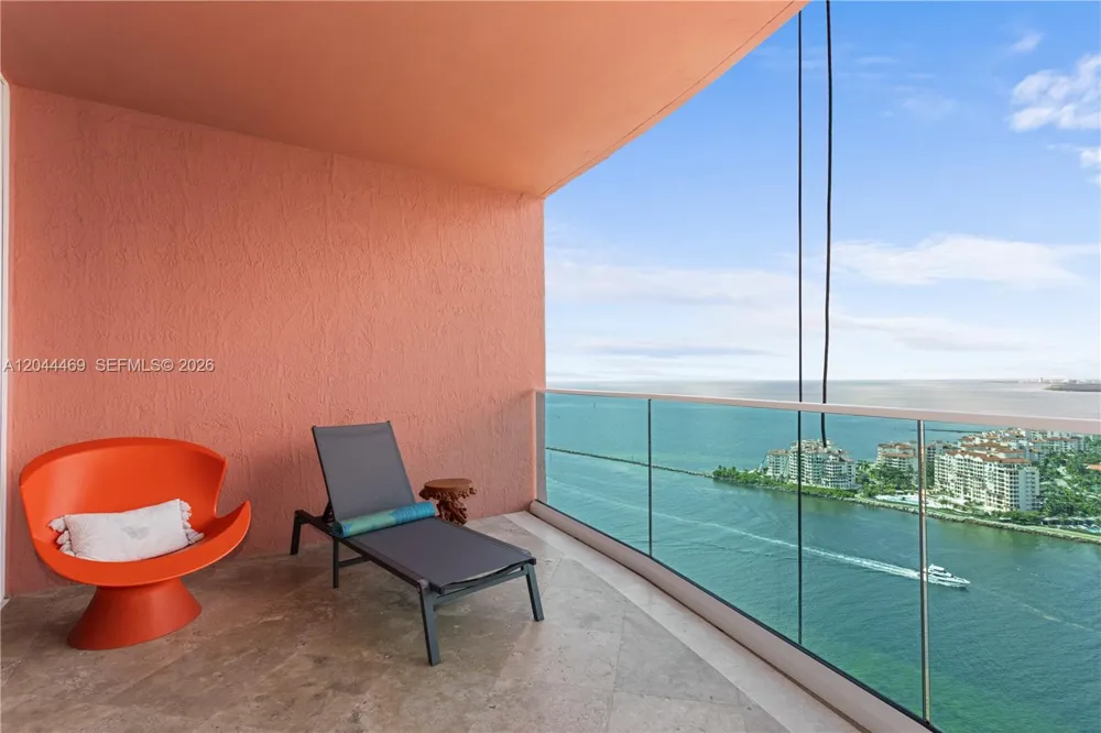 300 S Pointe Dr #3604 Miami Beach, FL 33139