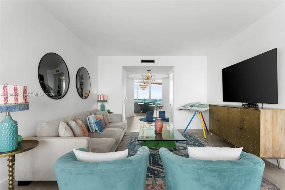 300 S Pointe Dr #3604 Miami Beach, FL 33139
