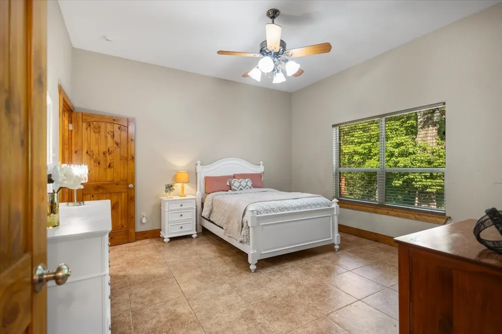 18598 FM 1804 Lindale, TX 75771