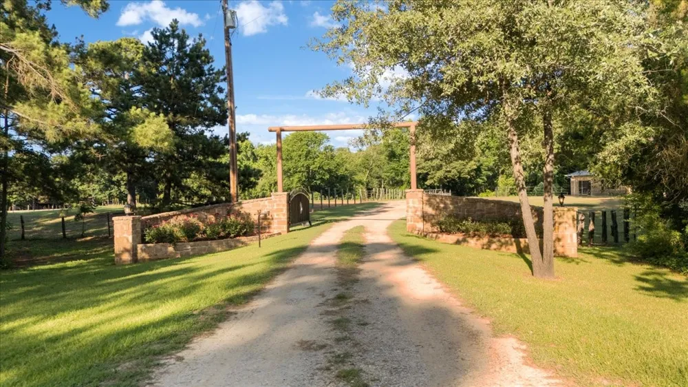 18598 FM 1804 Lindale, TX 75771