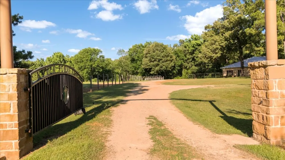 18598 FM 1804 Lindale, TX 75771