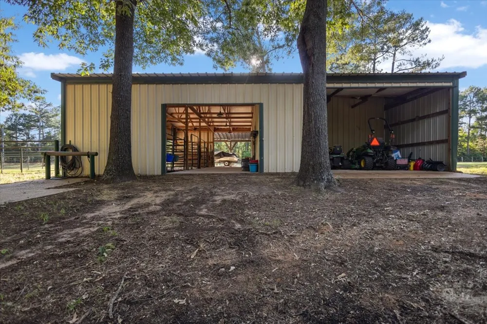18598 FM 1804 Lindale, TX 75771
