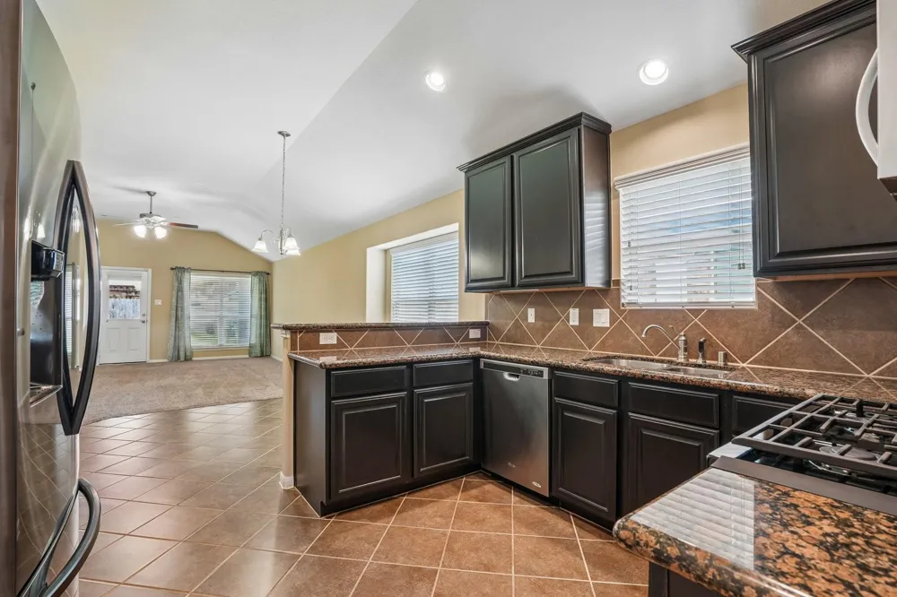 5018 Bay Lane Bacliff, TX 77518