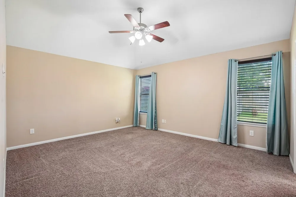 5018 Bay Lane Bacliff, TX 77518