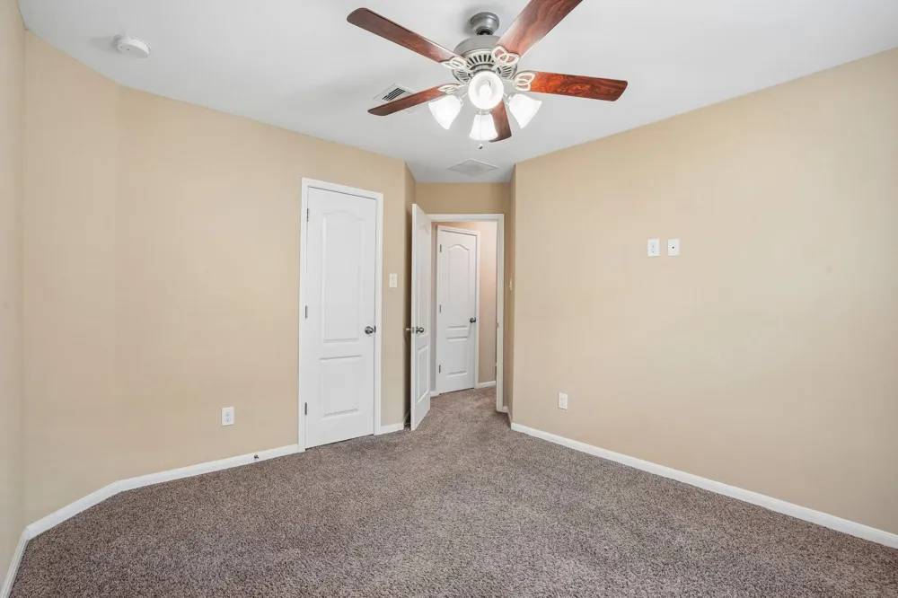5018 Bay Lane Bacliff, TX 77518