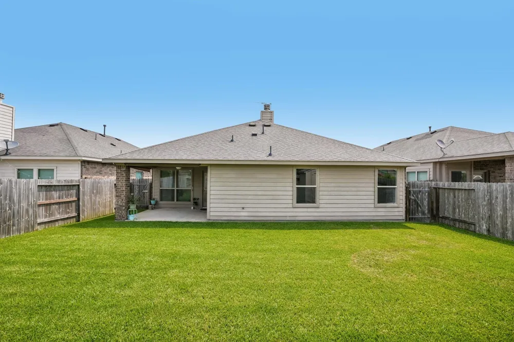 5018 Bay Lane Bacliff, TX 77518