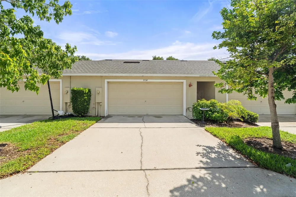 7134 FIVE OAKS DR #4B St Cloud, FL 34773