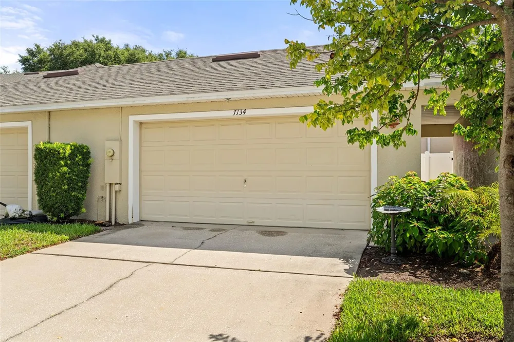 7134 FIVE OAKS DR #4B St Cloud, FL 34773