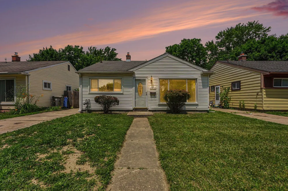26432 Annapolis Street Inkster, MI 48141