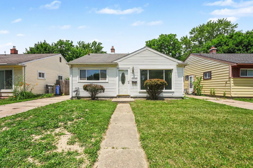 26432 Annapolis Street Inkster, MI 48141
