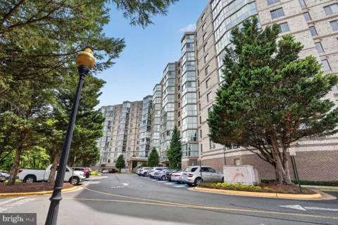 19385 CYPRESS RIDGE TERRACE #903