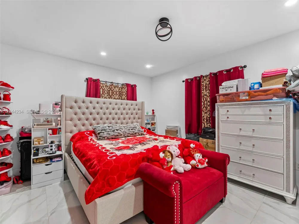 1215 Kasim ST Opa-Locka, FL 33054