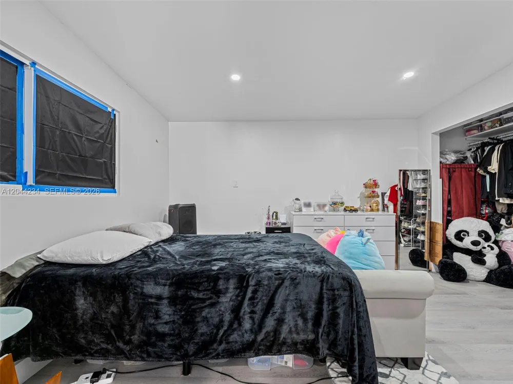 1215 Kasim ST Opa-Locka, FL 33054