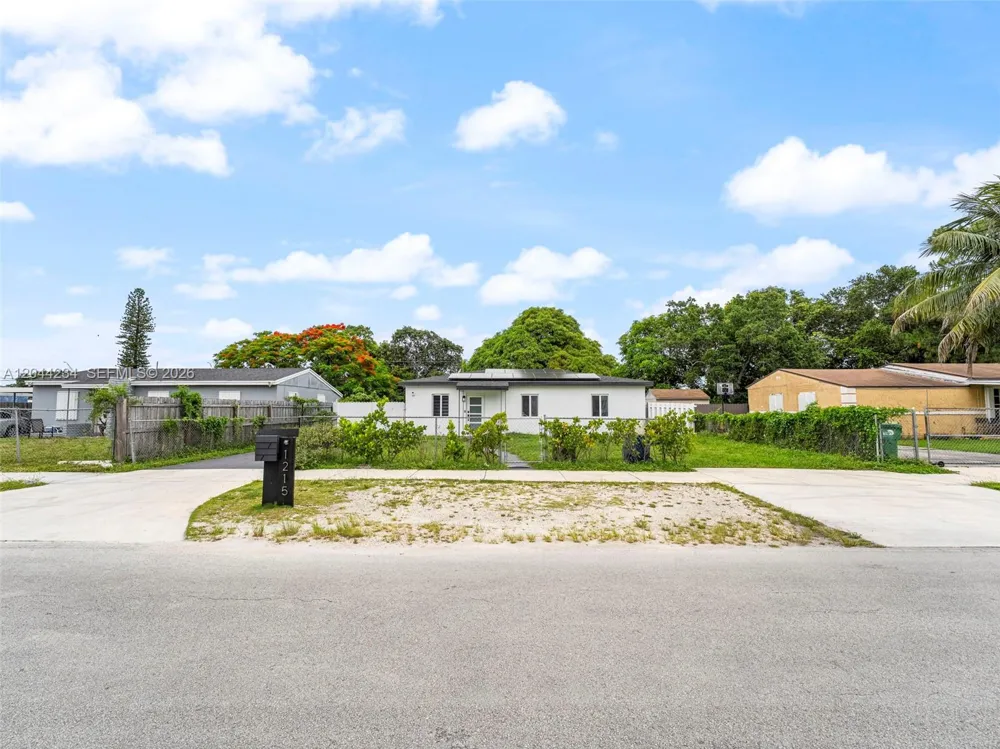 1215 Kasim ST Opa-Locka, FL 33054