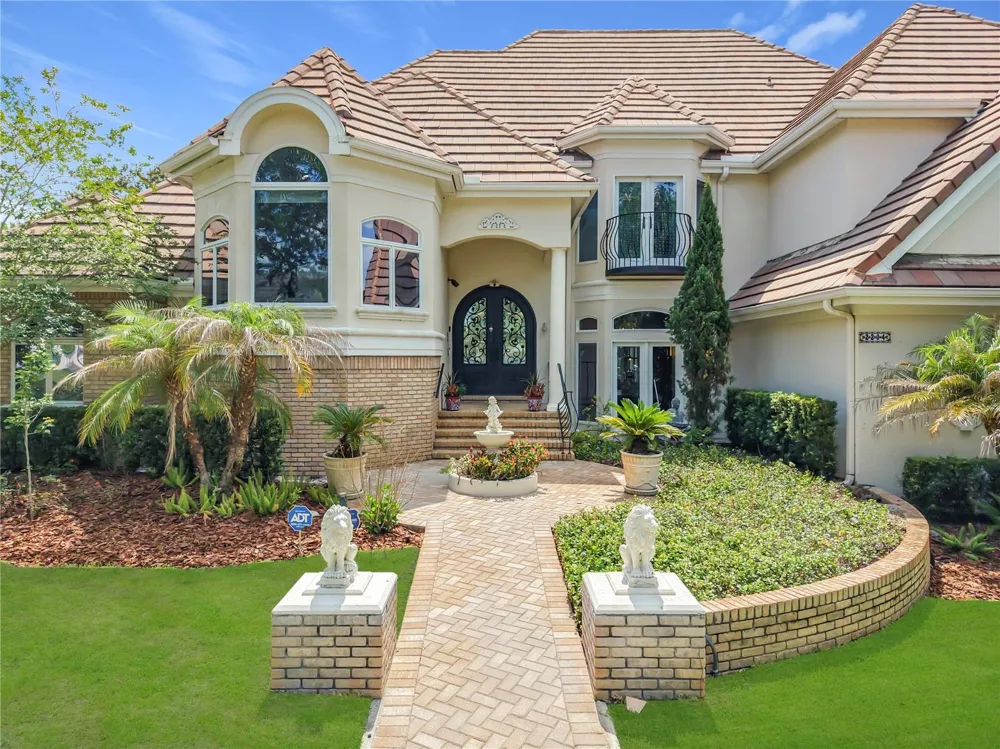 2204 CAIRNS COURT Orlando, FL 32835