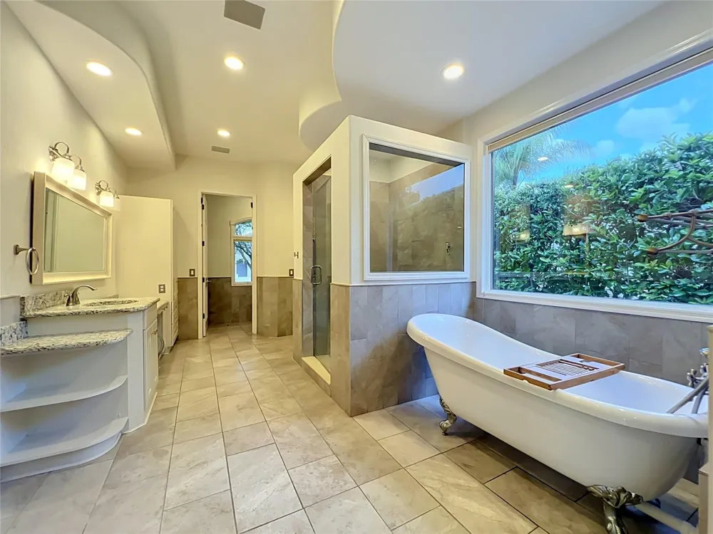 2204 CAIRNS COURT Orlando, FL 32835