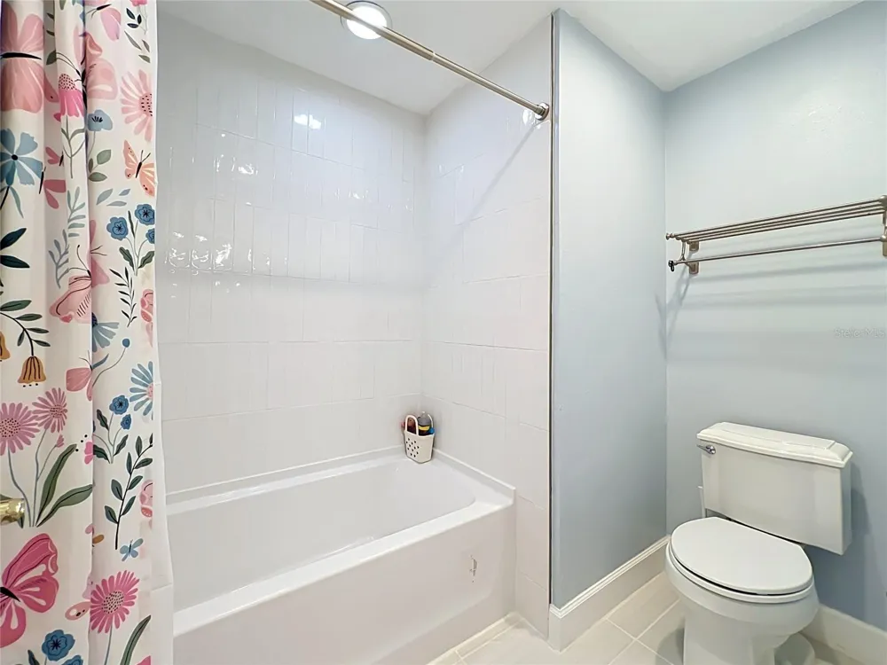 2204 CAIRNS COURT Orlando, FL 32835