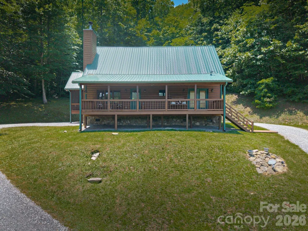 59 W Canoe Creek Drive #3 Tuckasegee, NC 28783