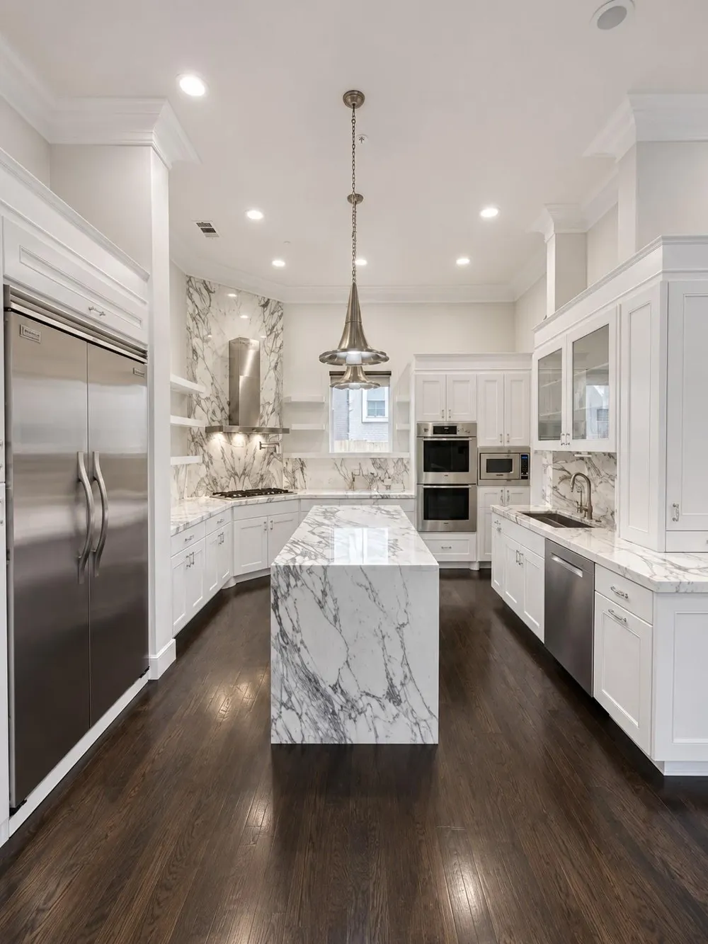 2211 Worthington Street Dallas, TX 75204