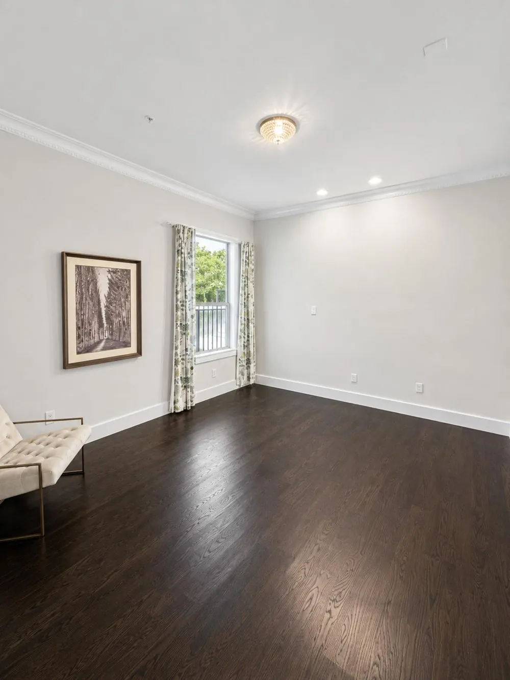 2211 Worthington Street Dallas, TX 75204