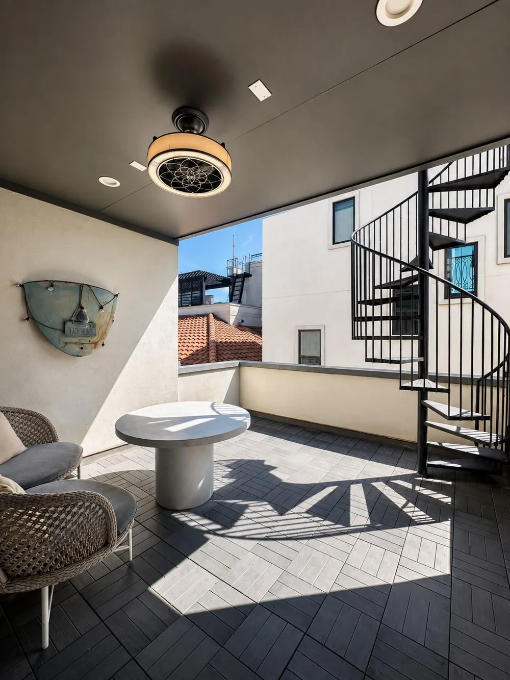 2211 Worthington Street Dallas, TX 75204