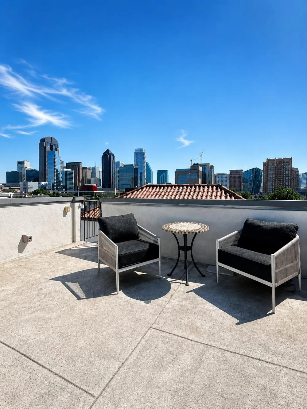 2211 Worthington Street Dallas, TX 75204