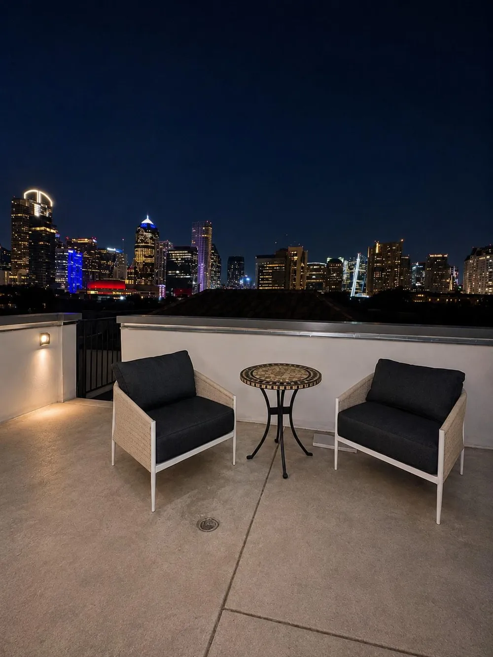 2211 Worthington Street Dallas, TX 75204