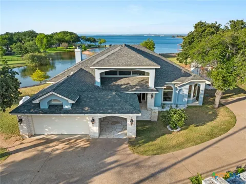 100 Palm Cove