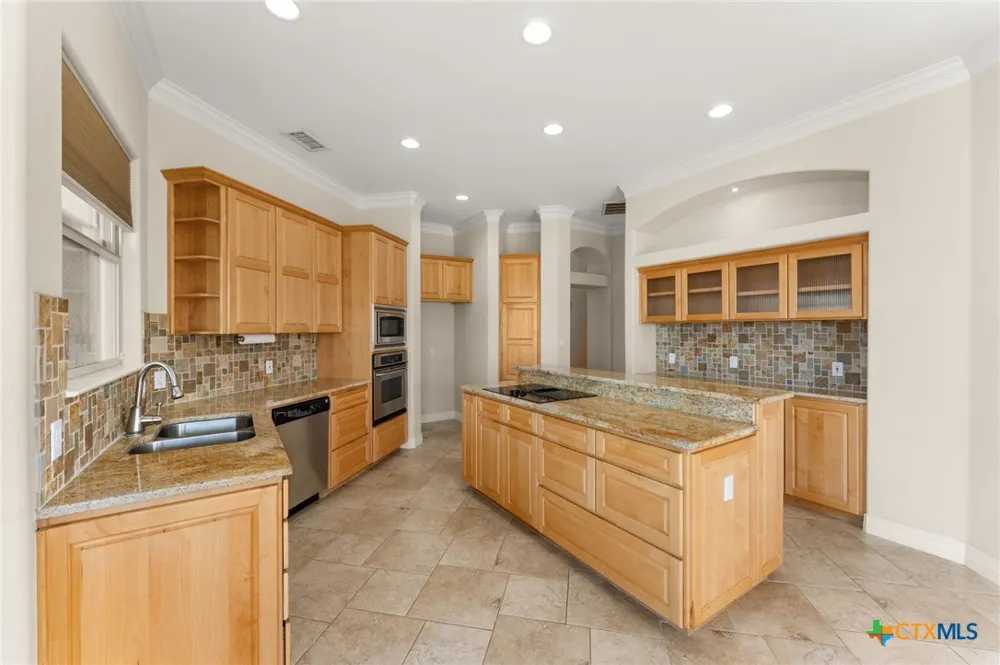 100 Palm Cove Buchanan Dam, TX 78609