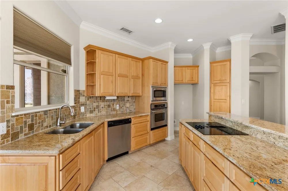 100 Palm Cove Buchanan Dam, TX 78609