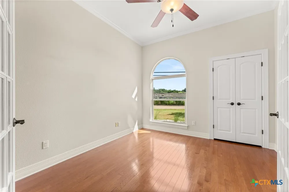 100 Palm Cove Buchanan Dam, TX 78609
