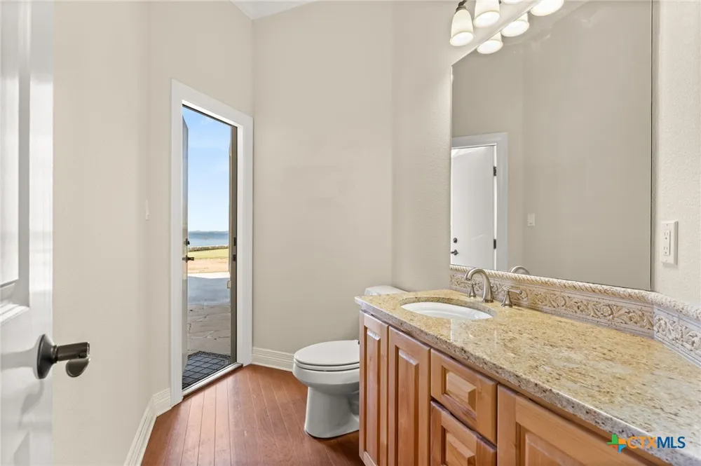 100 Palm Cove Buchanan Dam, TX 78609