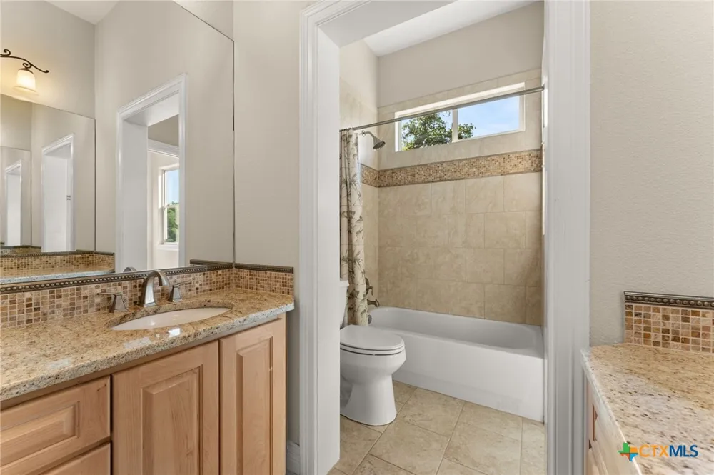 100 Palm Cove Buchanan Dam, TX 78609